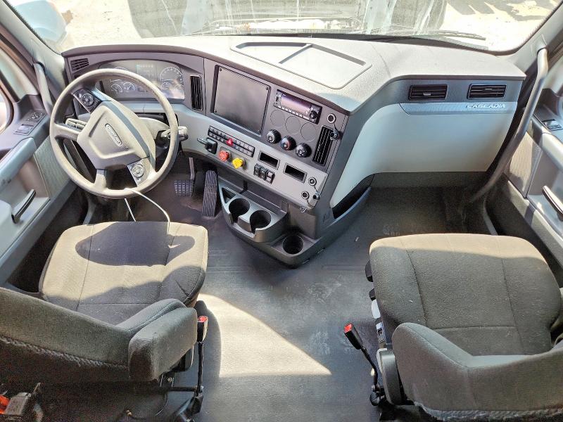 65099726 :رقم المزاد ، 3AKJHHDR1LSLT8849 vin ، 2020 Freightliner Cascadia 126 مزاد بيع