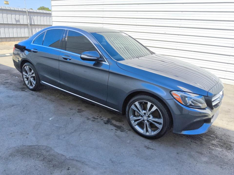 70369946 :رقم المزاد ، 55SWF4KB5FU037052 vin ، 2015 Mercedes-benz C مزاد بيع