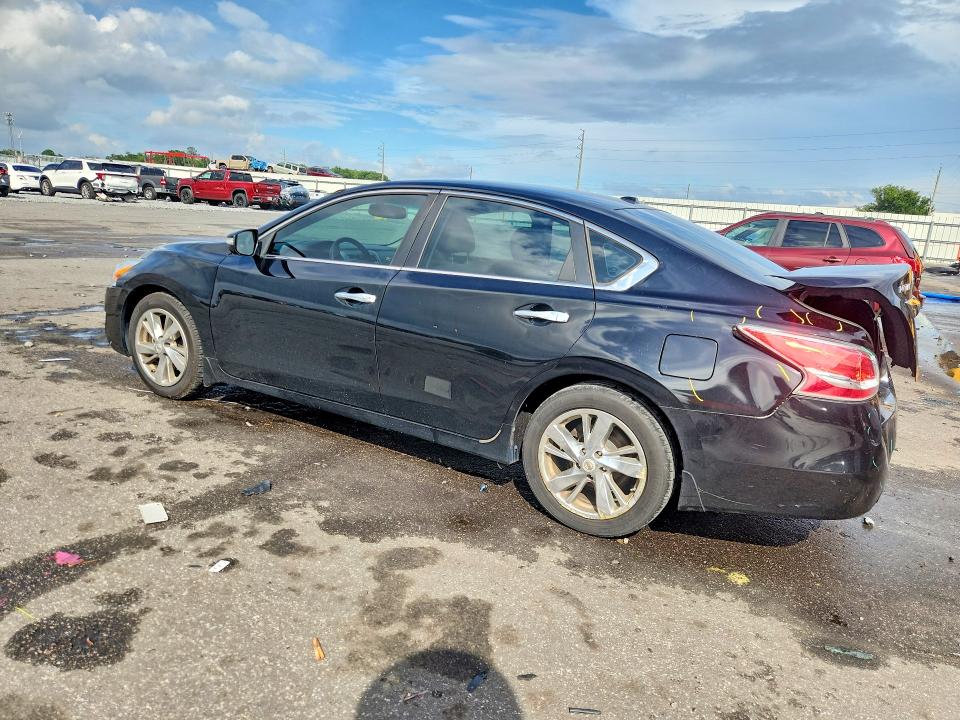 70135616 :رقم المزاد ، 1N4AL3AP4FC231604 vin ، 2015 Nissan Altima مزاد بيع