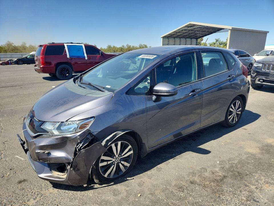 68888806 :رقم المزاد ، 3HGGK5H80FM715285 vin ، 2015 Honda Fit مزاد بيع