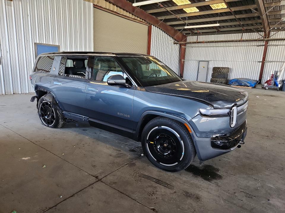 Продажа на аукционе авто 2025 Rivian R1s, vin: 7PDSGBBA3SN048046, номер лота: 66964086
