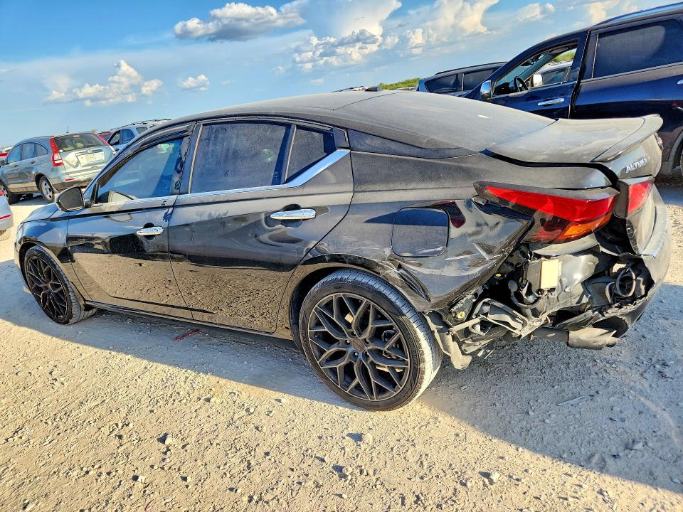Продаж на аукціоні авто 2022 Nissan Altima, vin: 1N4BL4DV3NN383462, номер лоту: 68438046