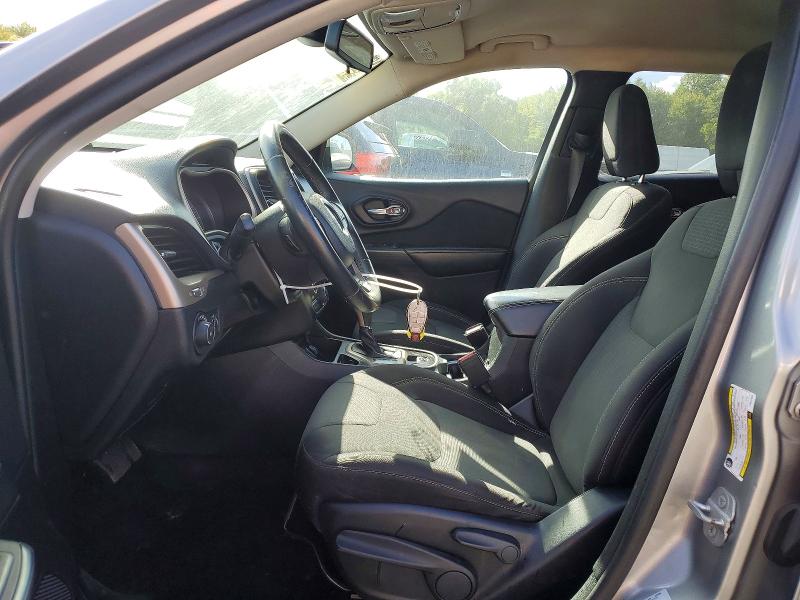 70241096 :رقم المزاد ، 1C4PJLCS3FW597046 vin ، 2015 Jeep Cherokee مزاد بيع