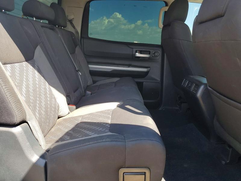 Продажа на аукционе авто 2018 Toyota Tundra, vin: 5TFEY5F13JX236520, номер лота: 67861246