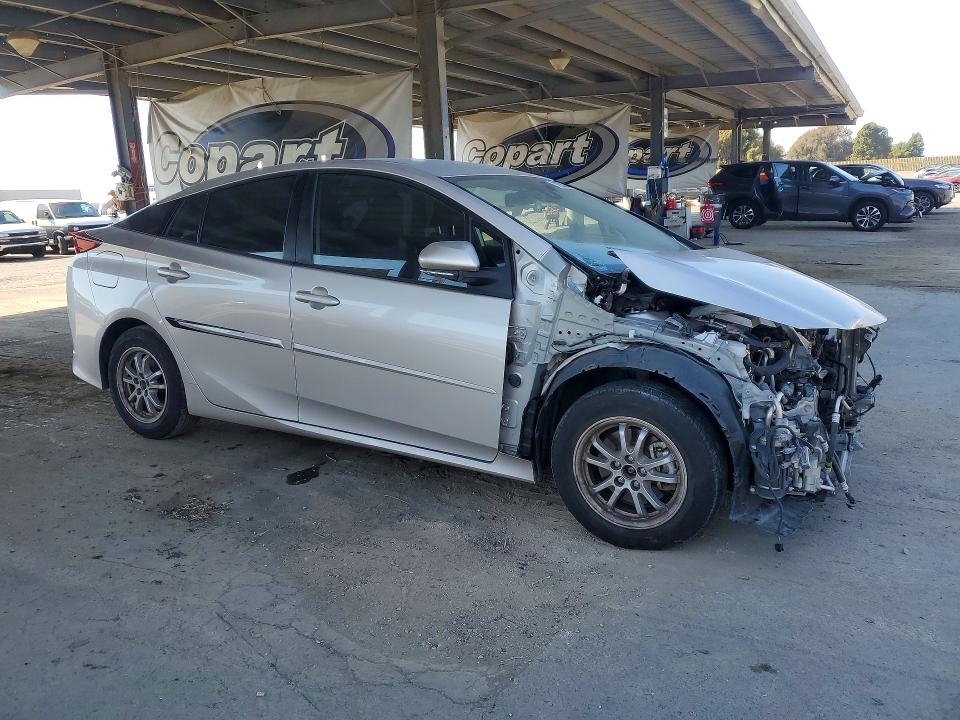Продаж на аукціоні авто 2022 Toyota Prius Prime, vin: JTDKAMFP7N3210585, номер лоту: 70129246