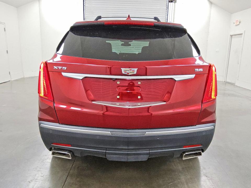 57031496 :رقم المزاد ، 1GYKNERS3JZ189018 vin ، 2018 Cadillac Xt5 مزاد بيع