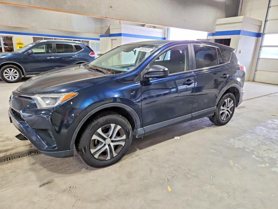 Продаж на аукціоні авто 2017 Toyota Rav4, vin: JTMZFREV2HJ720498, номер лоту: 69936326