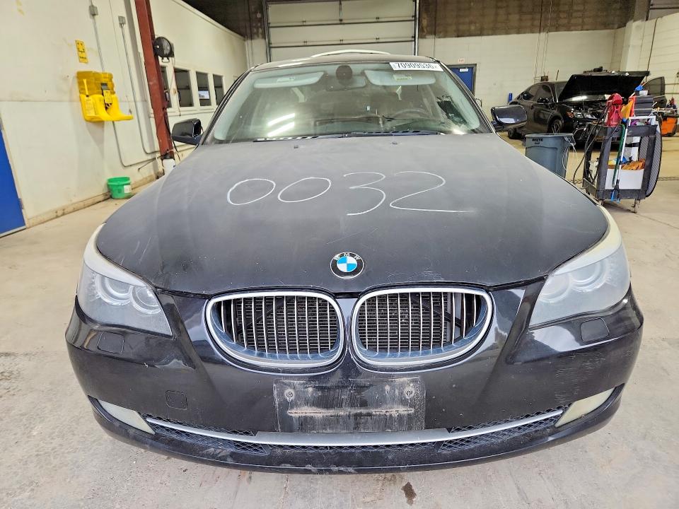 70909536 :رقم المزاد ، WBANV1C51AC388826 vin ، 2010 Bmw 528 مزاد بيع