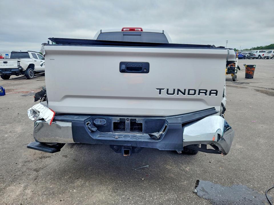 Продажа на аукционе авто 2018 Toyota Tundra, vin: 5TFRY5F11JX229714, номер лота: 69707376