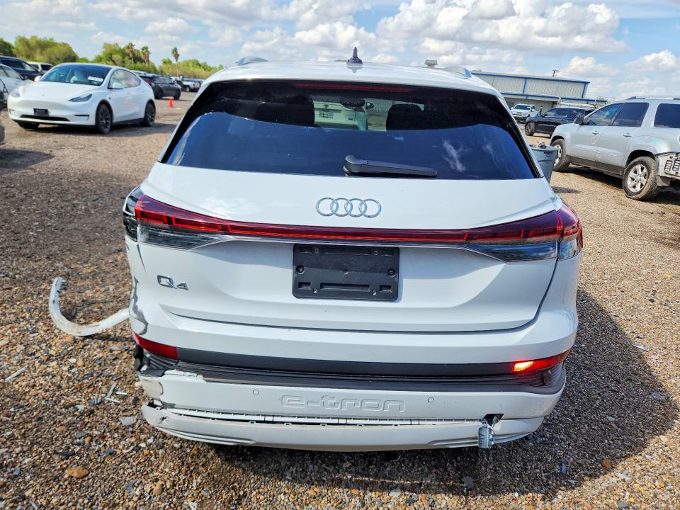 69688506 :رقم المزاد ، WA1BCBFZ4PP026758 vin ، 2023 Audi Q4 E-tron مزاد بيع