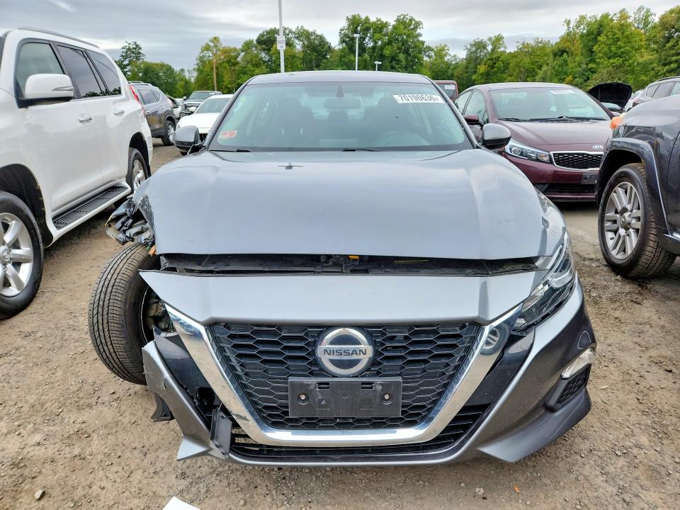 70190636 :رقم المزاد ، 1N4BL4BW3LN320774 vin ، 2020 Nissan Altima مزاد بيع