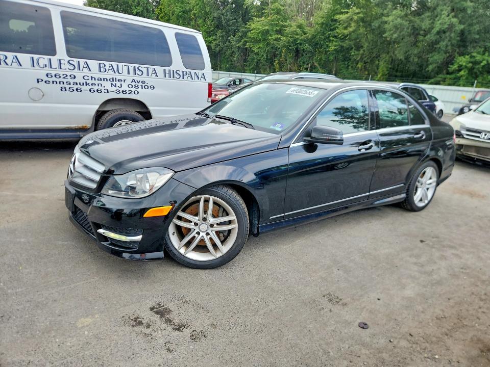 Продаж на аукціоні авто 2013 Mercedes-benz C, vin: WDDGF8ABXDR262384, номер лоту: 69302656
