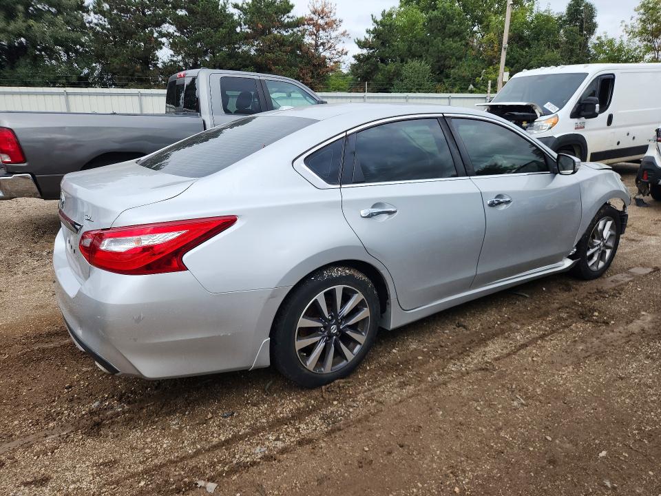 69362226 :رقم المزاد ، 1N4AL3AP7HC201841 vin ، 2017 Nissan Altima مزاد بيع