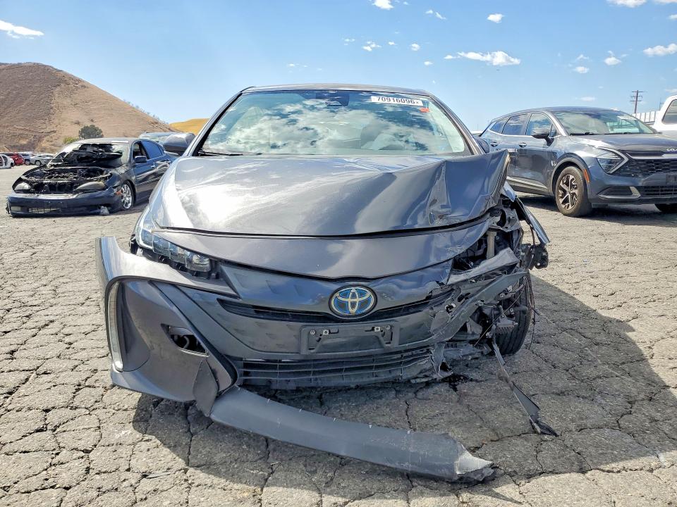 Продажа на аукционе авто 2020 Toyota Prius Prime, vin: JTDKARFP5L3138070, номер лота: 70916096