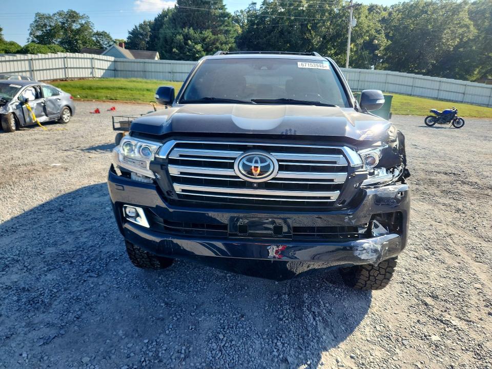 Продажа на аукционе авто 2017 Toyota Land Cruiser, vin: JTMCY7AJXH4050804, номер лота: 67153946