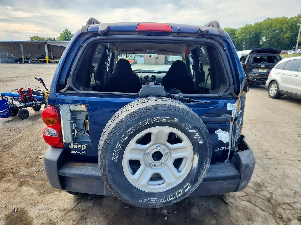 2004 Jeep Liberty მანქანა იყიდება აუქციონზე, vin: 1J4GL48K94W138216, აუქციონის ნომერი: 68047616