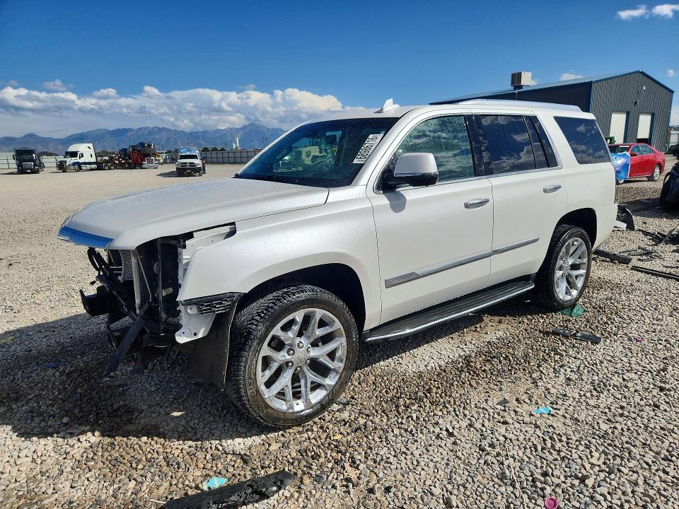 2017 Cadillac Escalade მანქანა იყიდება აუქციონზე, vin: 1GYS4BKJ6HR217892, აუქციონის ნომერი: 68986716