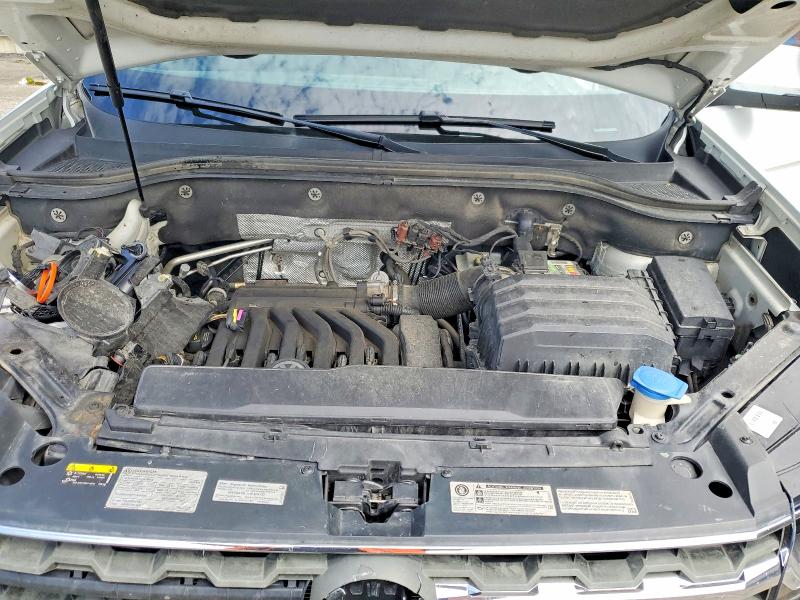 68402986 :رقم المزاد ، 1V2KR2CAXJC570441 vin ، 2018 Volkswagen Atlas مزاد بيع