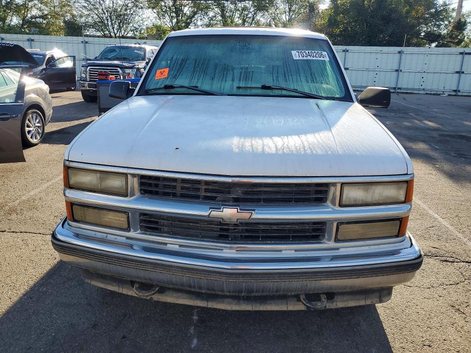 Продаж на аукціоні авто 1999 Chevrolet Suburban, vin: 3GNFK16R8XG109285, номер лоту: 70340206