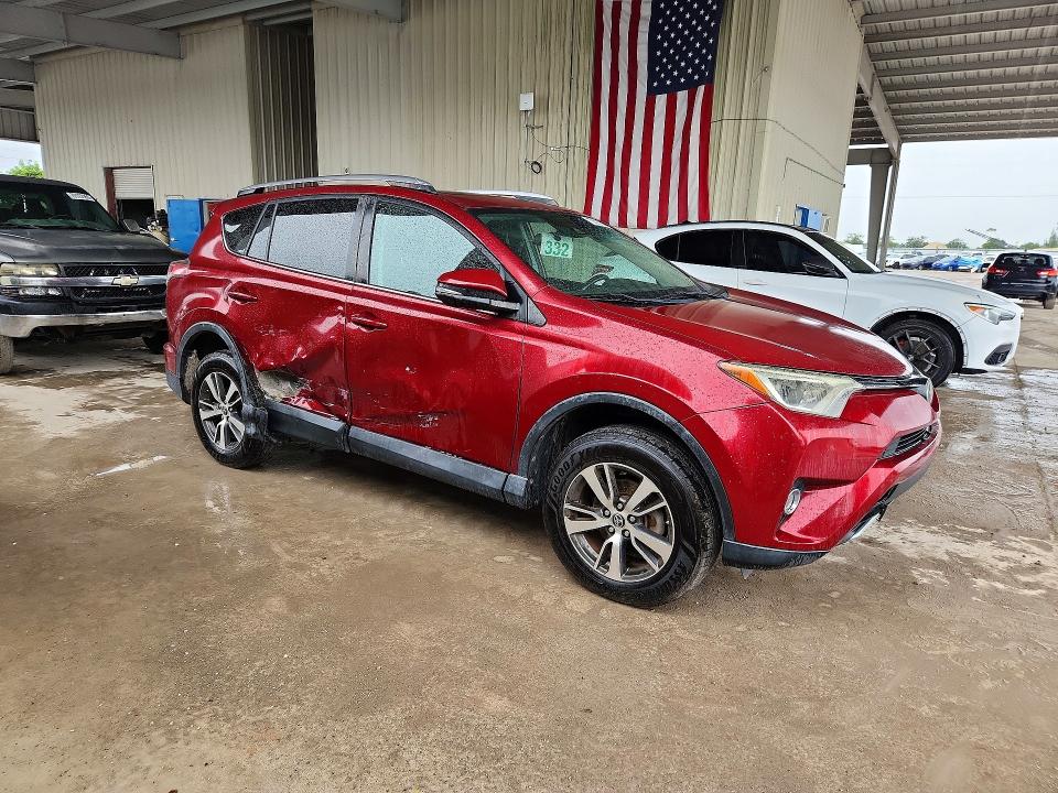 70523916 :رقم المزاد ، 2T3WFREV9JW424730 vin ، 2018 Toyota Rav4 مزاد بيع