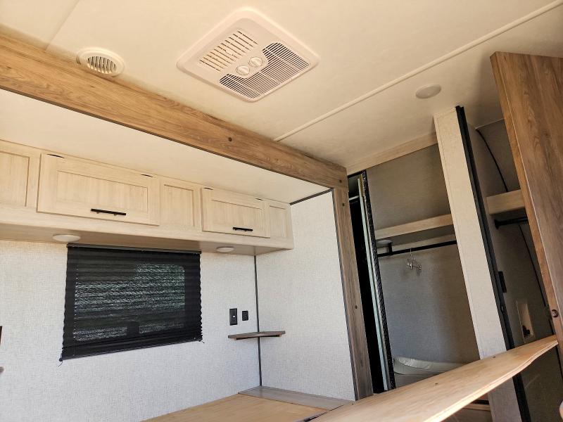 Продажа на аукционе авто 2025 Keystone Zinger, vin: 4YDTZRU29S8371307, номер лота: 69224736