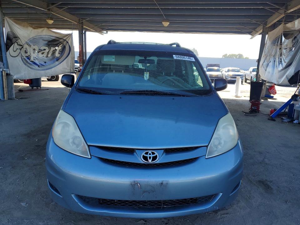68806146 :رقم المزاد ، 5TDZK23C87S078651 vin ، 2007 Toyota Sienna مزاد بيع
