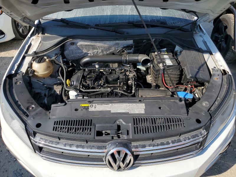 68398006 :رقم المزاد ، WVGBV7AX1FW555958 vin ، 2015 Volkswagen Tiguan مزاد بيع