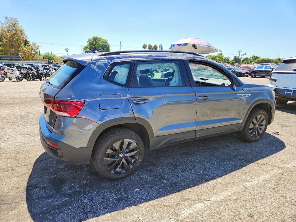 2022 Volkswagen Taos მანქანა იყიდება აუქციონზე, vin: 3VVDX7B26NM034583, აუქციონის ნომერი: 68205386
