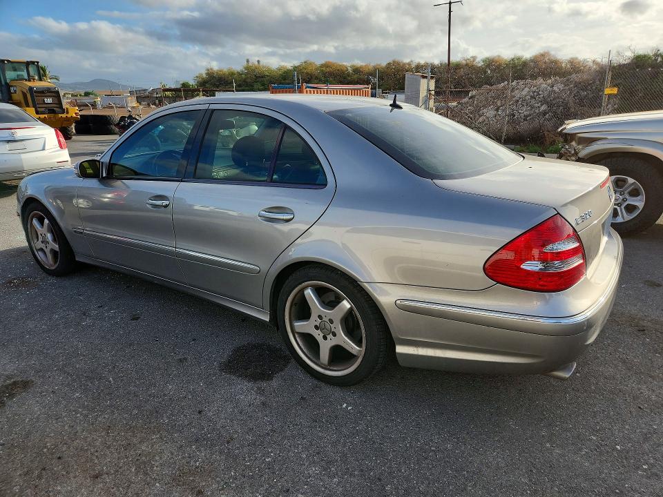70329996 :رقم المزاد ، WDBUF65J95A664172 vin ، 2005 Mercedes-benz E مزاد بيع