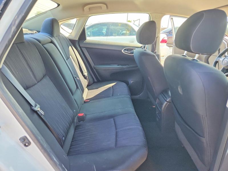 2018 Nissan Sentra მანქანა იყიდება აუქციონზე, vin: 3N1AB7AP0JL639277, აუქციონის ნომერი: 70560516