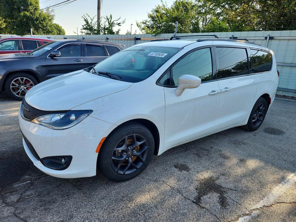 Aukcja sprzedaży 2019 Chrysler Pacifica, vin: 2C4RC1EGXKR613990, numer aukcji: 67100936