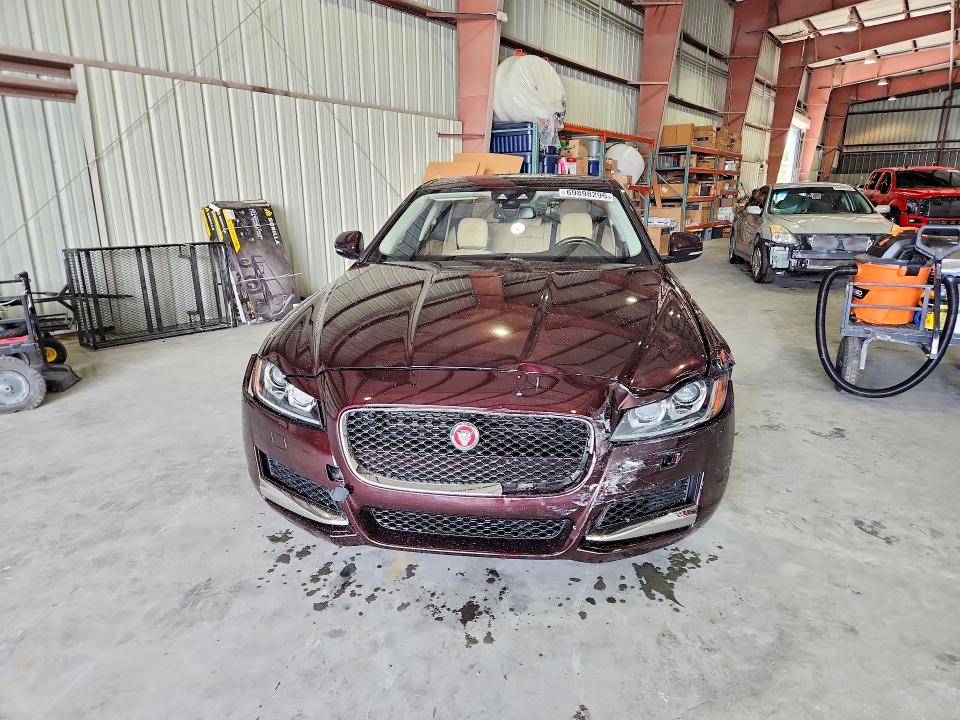 Auction sale of the 2017 Jaguar Xf, vin: SAJBD4BV9HCY29254, lot number: 69898296