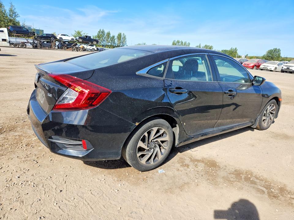 67862176 :رقم المزاد ، 2HGFC2F62JH011735 vin ، 2018 Honda Civic مزاد بيع