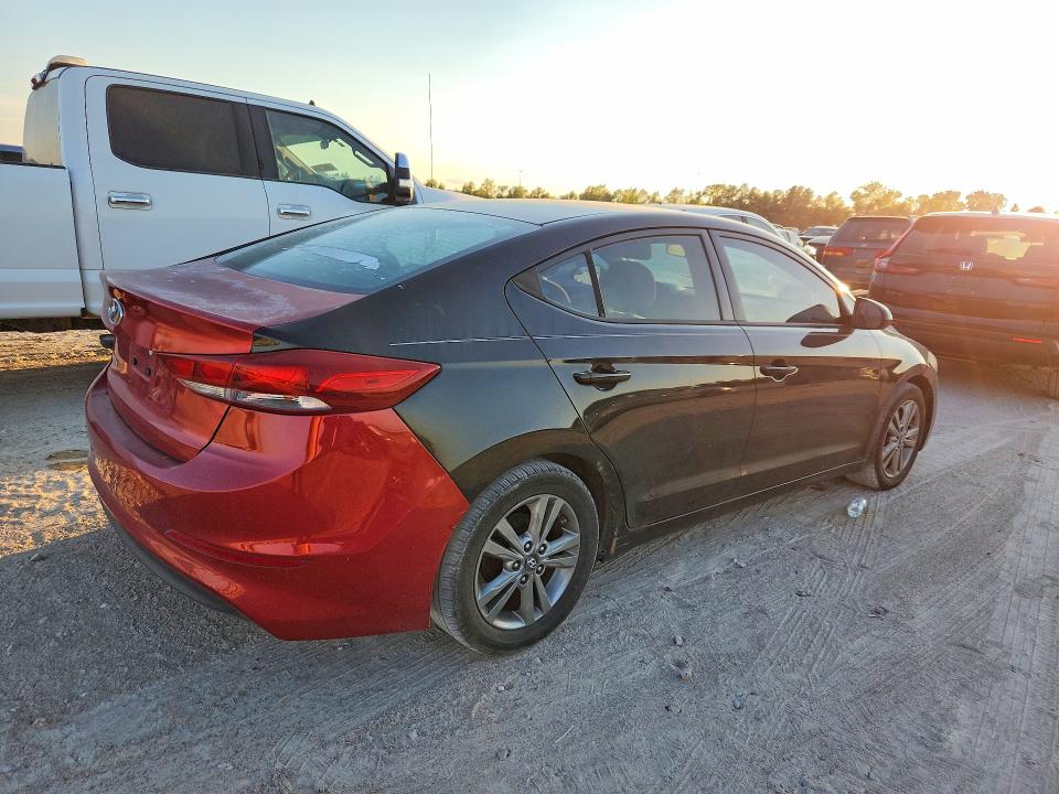Aukcja sprzedaży 2018 Hyundai Elantra, vin: 5NPD74LF1JH342081, numer aukcji: 70693246