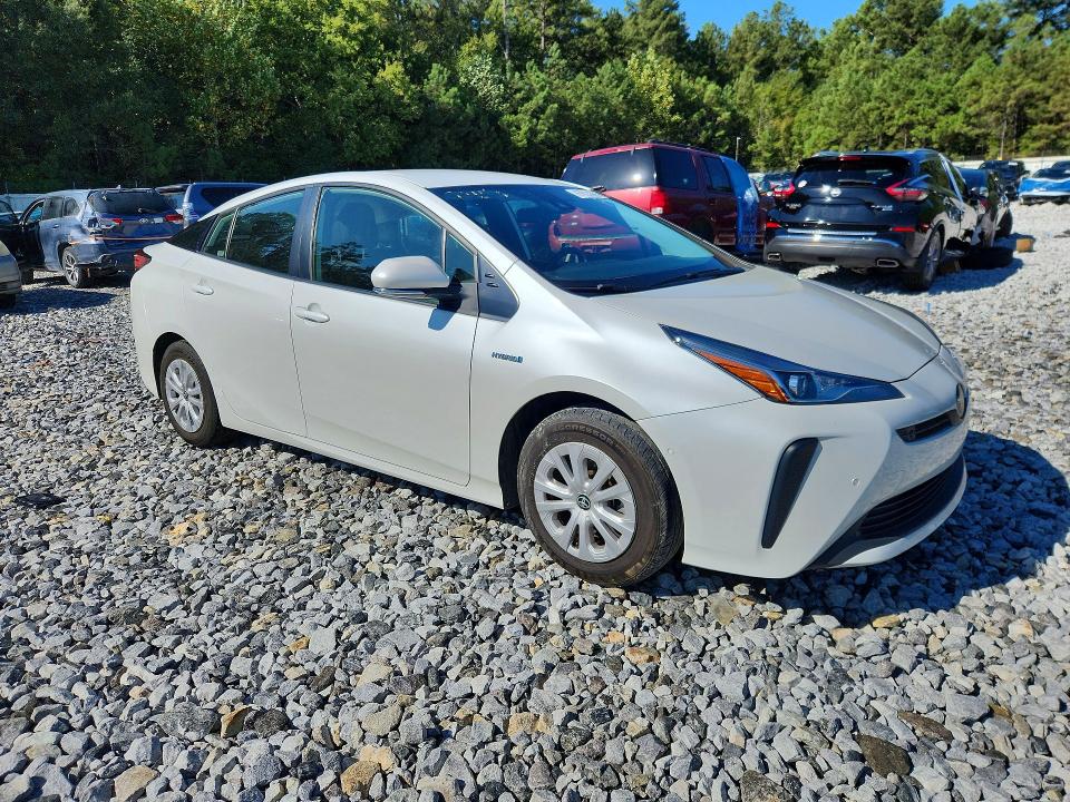 Продажа на аукционе авто 2022 Toyota Prius, vin: JTDKAMFU7N3185774, номер лота: 67923666