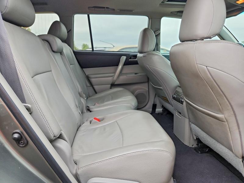 Продажа на аукционе авто 2011 Toyota Highlander, vin: 5TDBK3EH4BS057112, номер лота: 69261296
