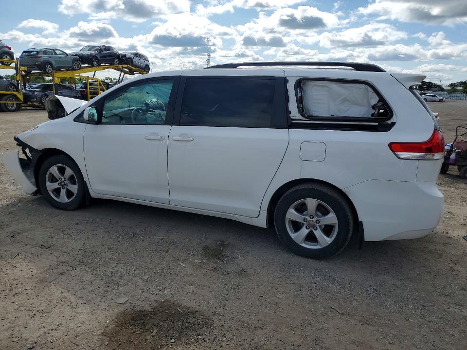 68337996 :رقم المزاد ، 5TDKK3DC0CS226484 vin ، 2012 Toyota Sienna مزاد بيع