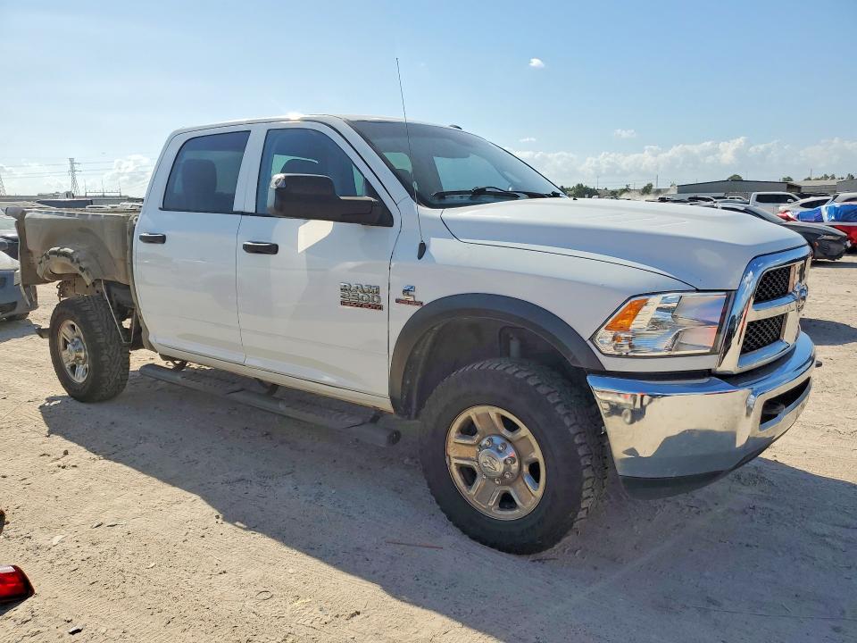 Продаж на аукціоні авто 2018 Ram 2500, vin: 3C6UR5CL7JG315473, номер лоту: 69072396