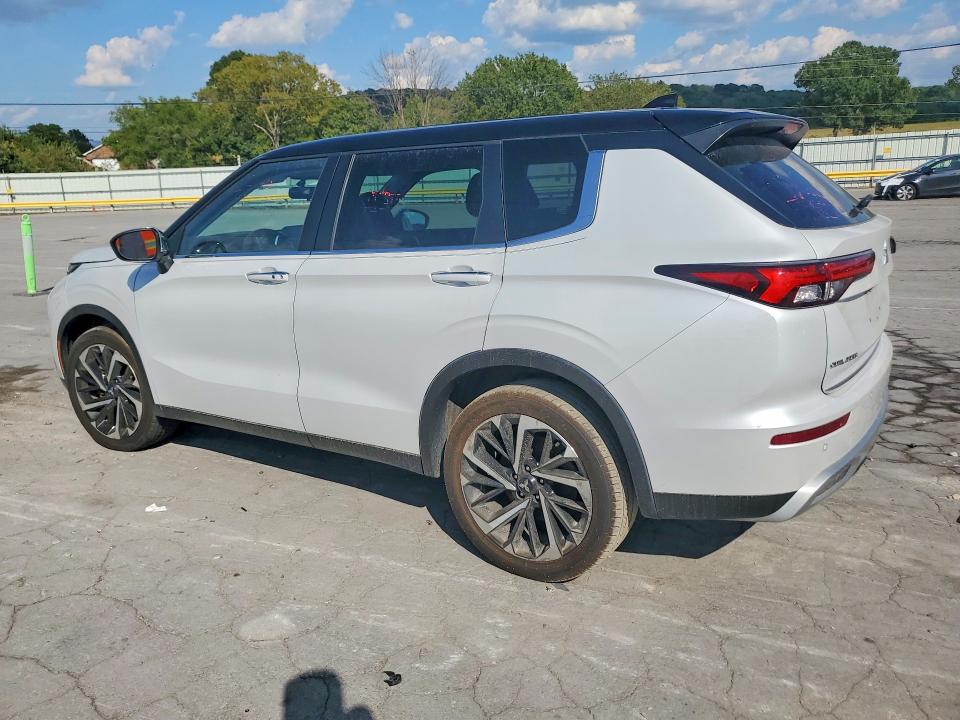 67692096 :رقم المزاد ، JA4J4UA8XNZ064886 vin ، 2022 Mitsubishi Outlander مزاد بيع
