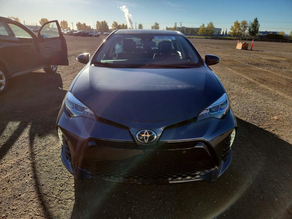Продаж на аукціоні авто 2018 Toyota Corolla, vin: 2T1BURHEXJC118954, номер лоту: 70897196