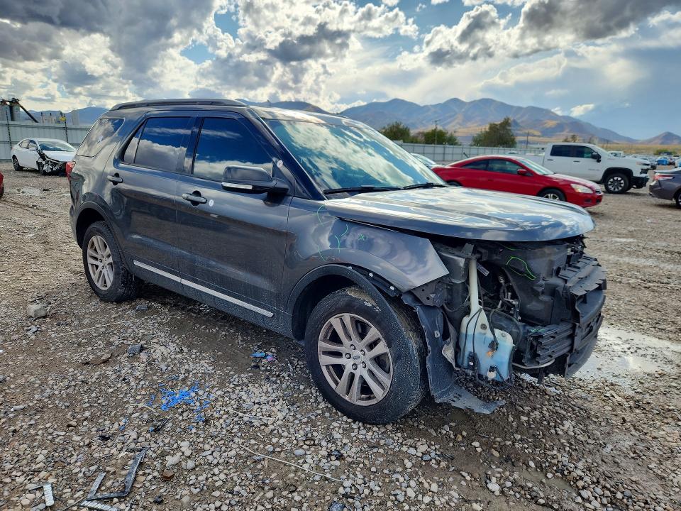 69815746 :رقم المزاد ، 1FM5K8D81JGC15860 vin ، 2018 Ford Explorer مزاد بيع
