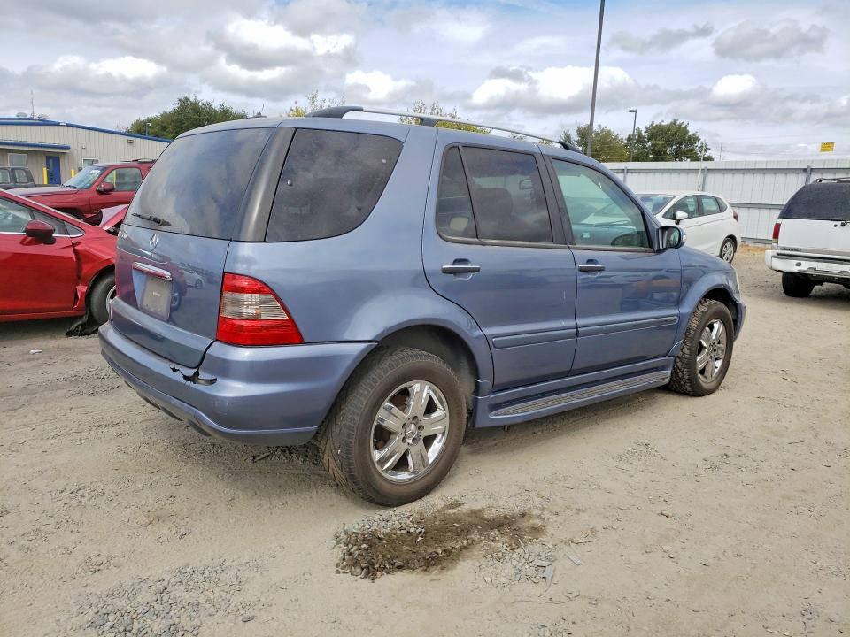 2005 Mercedes-benz Ml მანქანა იყიდება აუქციონზე, vin: 4JGAB57E85A547530, აუქციონის ნომერი: 67562546
