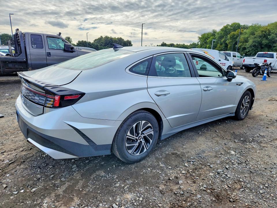 Продажа на аукционе авто 2026 Hyundai Sonata Hybrid, vin: KMHL24JJ9TA146896, номер лота: 69807386