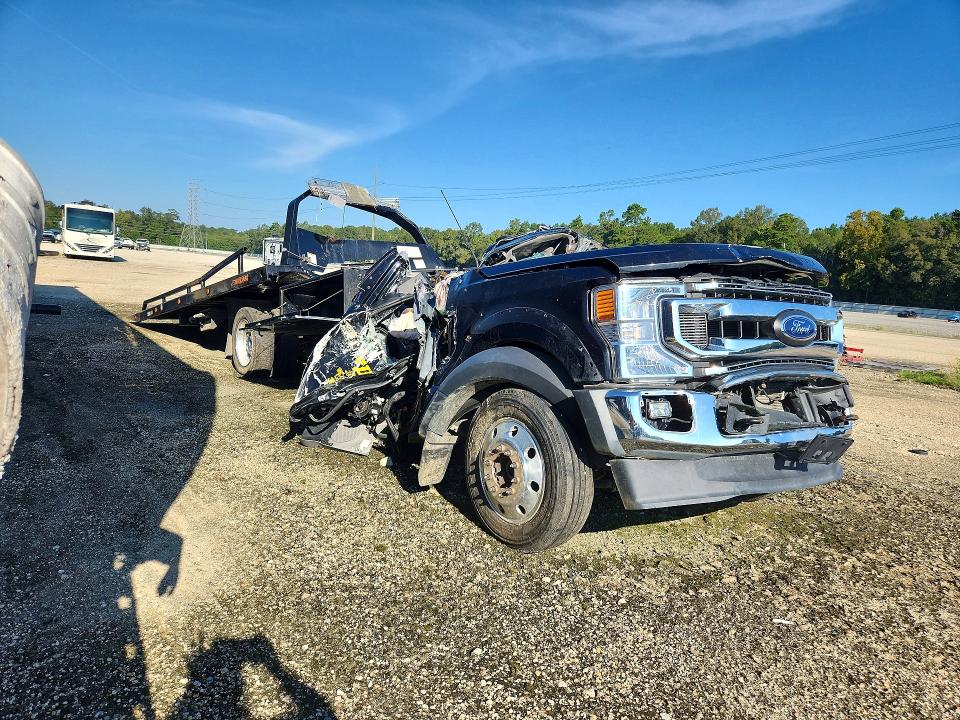 2022 Ford F550 მანქანა იყიდება აუქციონზე, vin: 1FDUF5HT0NDA27996, აუქციონის ნომერი: 68986116