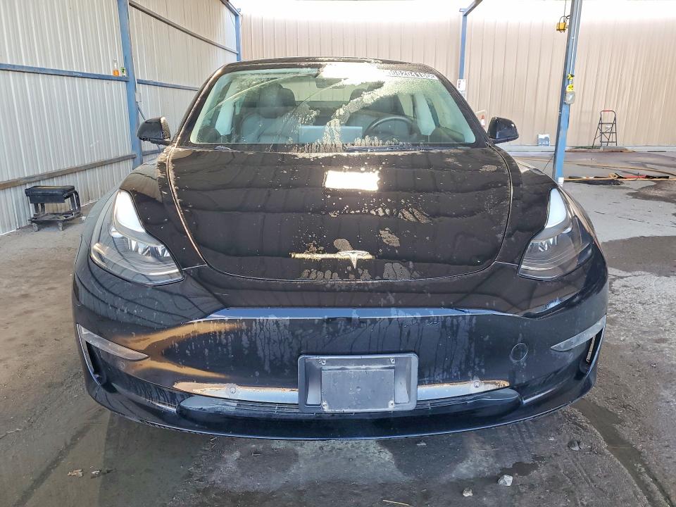 68204186 :رقم المزاد ، 5YJ3E1EBXNF290576 vin ، 2022 Tesla Model 3 مزاد بيع