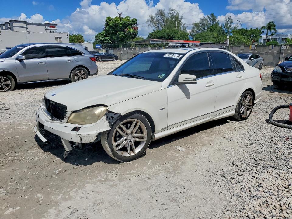 2014 Mercedes-benz C მანქანა იყიდება აუქციონზე, vin: WDDGF4HBXEG172180, აუქციონის ნომერი: 68564776