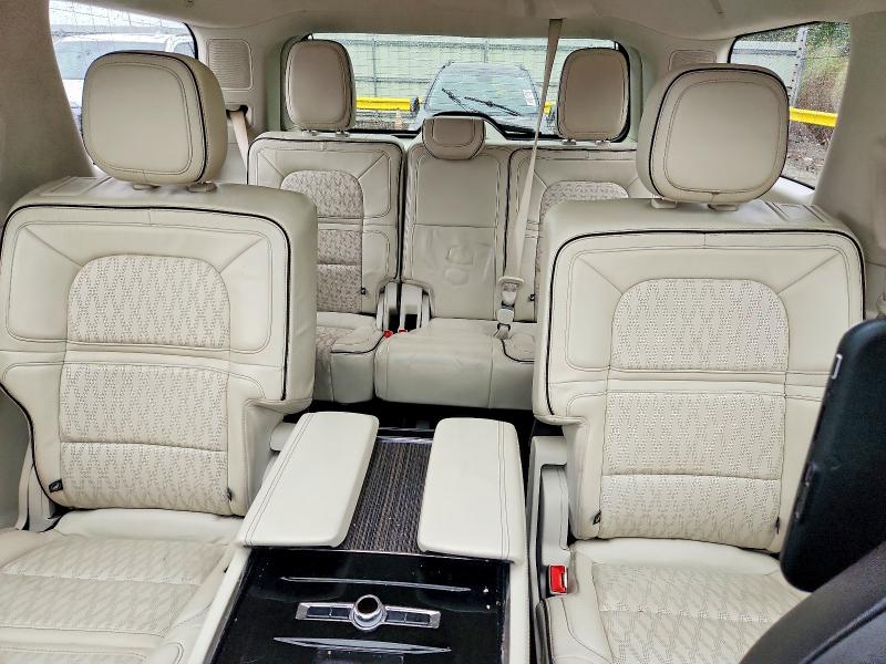 Продажа на аукционе авто 2018 Lincoln Navigator, vin: 5LMJJ2TT3JEL06660, номер лота: 68928896