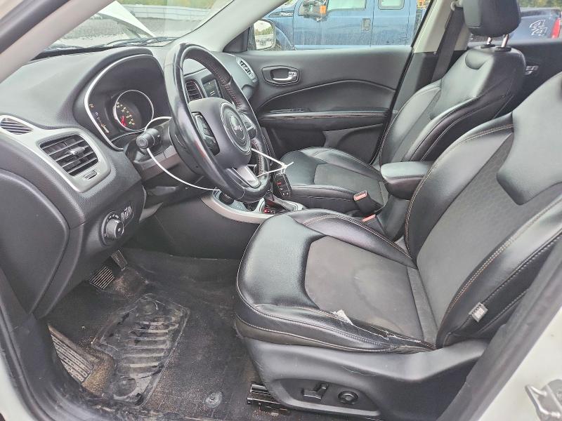 70339626 :رقم المزاد ، 3C4NJDBB6JT255748 vin ، 2018 Jeep Compass مزاد بيع