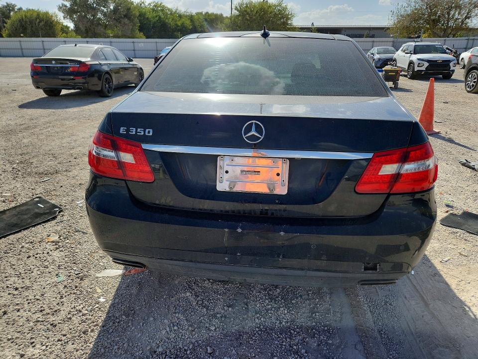 2010 Mercedes-benz E მანქანა იყიდება აუქციონზე, vin: WDDHF5GB2AA243574, აუქციონის ნომერი: 67737206