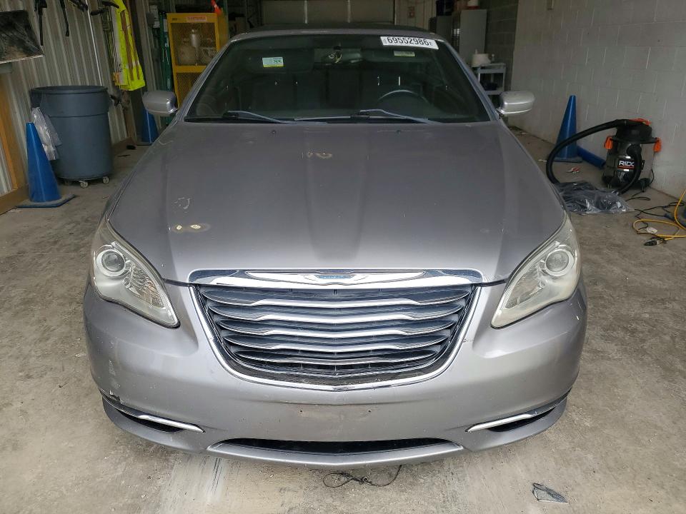 2013 Chrysler 200 მანქანა იყიდება აუქციონზე, vin: 1C3BCBEB7DN511546, აუქციონის ნომერი: 69552986